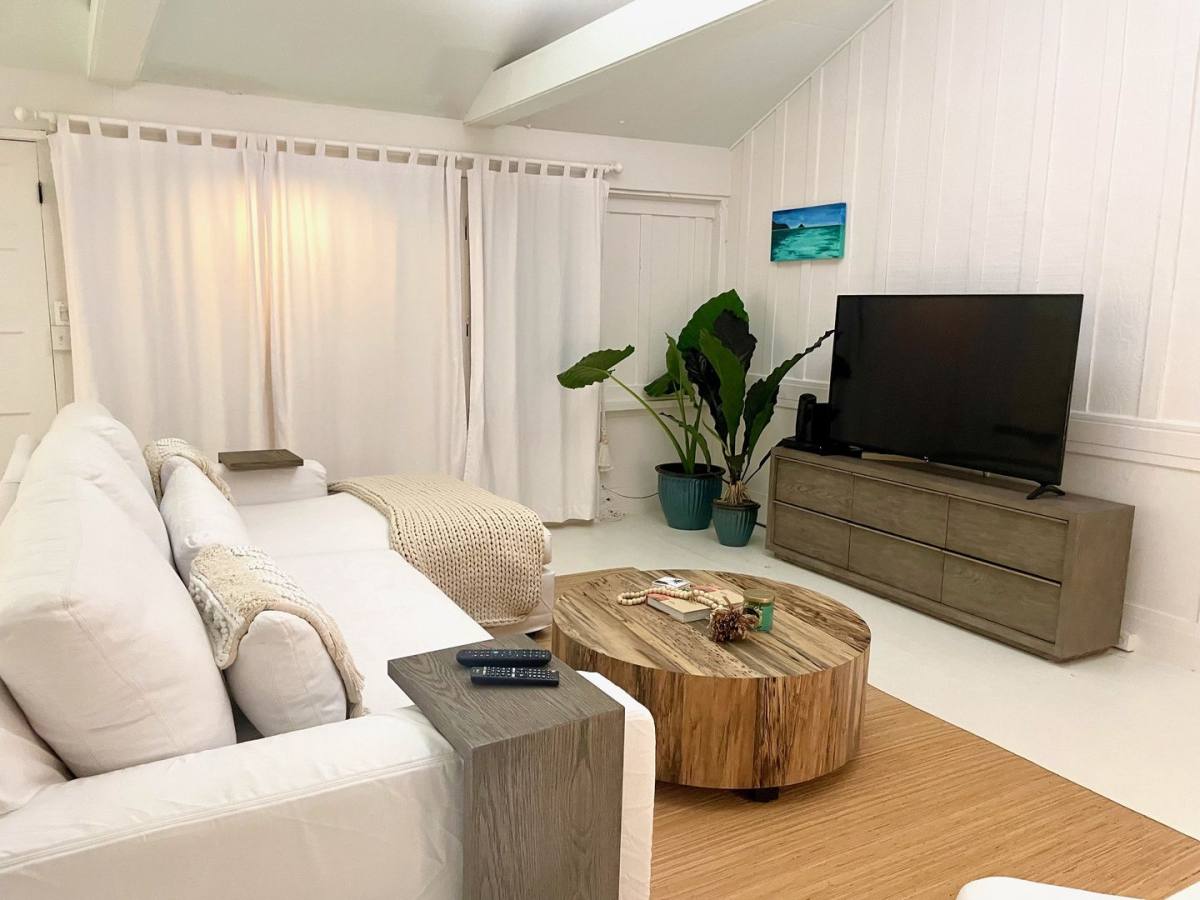 House for rent at 52 Kaapuni Dr, Kailua, HI 96734