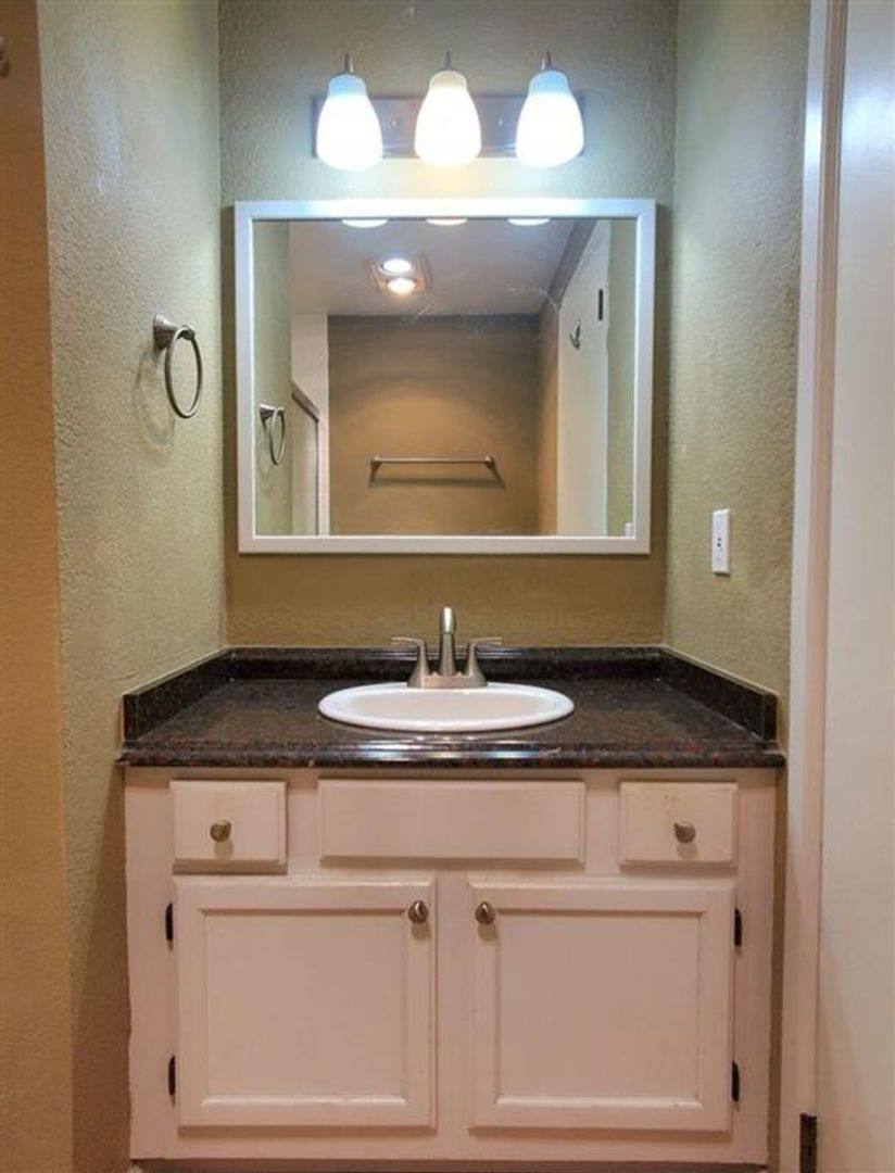 Apartment for rent at 703 N 105th St, Seattle, WA 98133