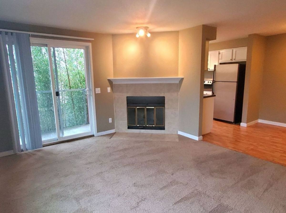 Apartment for rent at 703 N 105th St, Seattle, WA 98133