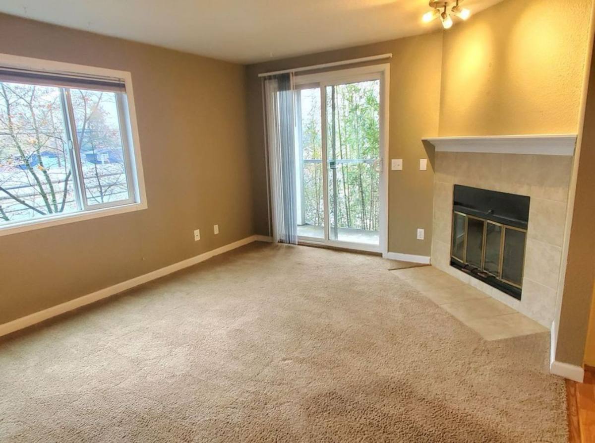 Apartment for rent at 703 N 105th St, Seattle, WA 98133