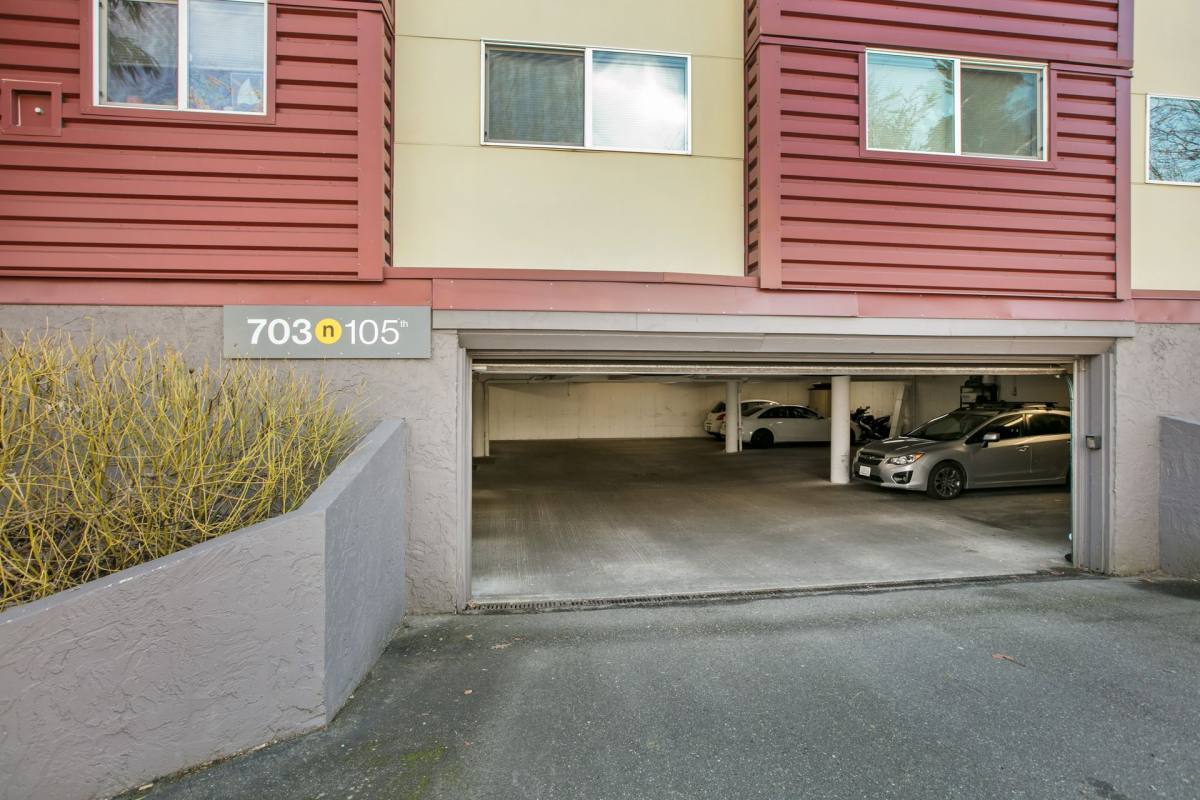 Apartment for rent at 703 N 105th St, Seattle, WA 98133