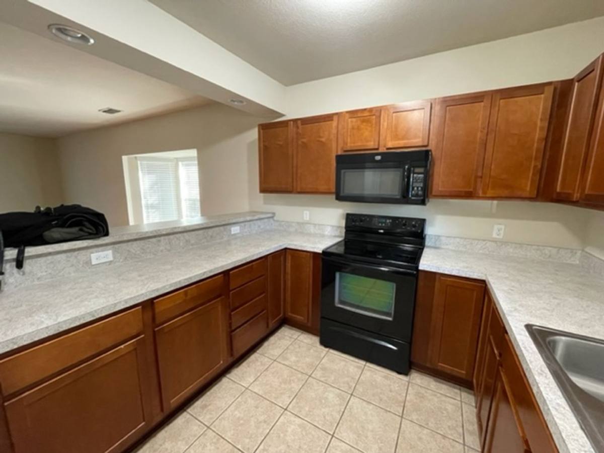 Apartment for rent at 25 SW 71st Way, Gainesville, FL 32607