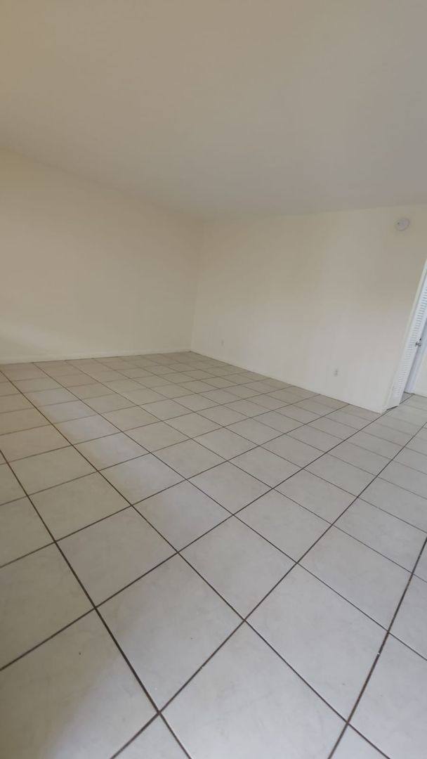 Apartment for rent at 2121 NE 168th St, Miami, FL 33162