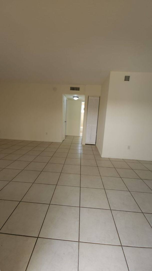 Apartment for rent at 2121 NE 168th St, Miami, FL 33162