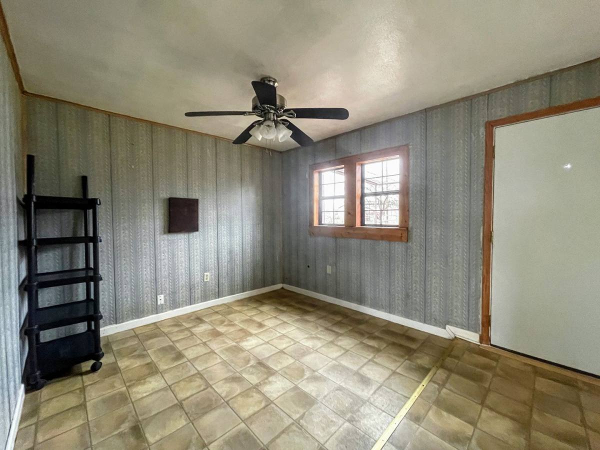 House for rent at 307 34th St, Snyder, TX 79549