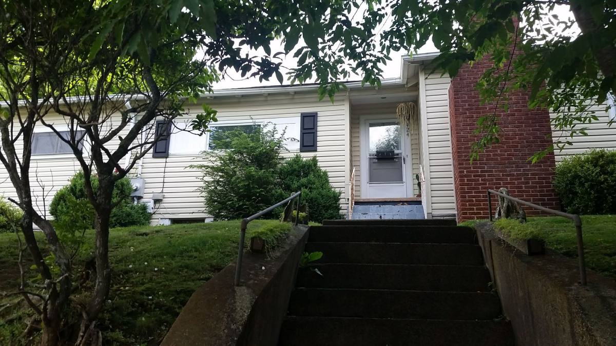 House for rent at 424 Green St, Boone, NC 28607