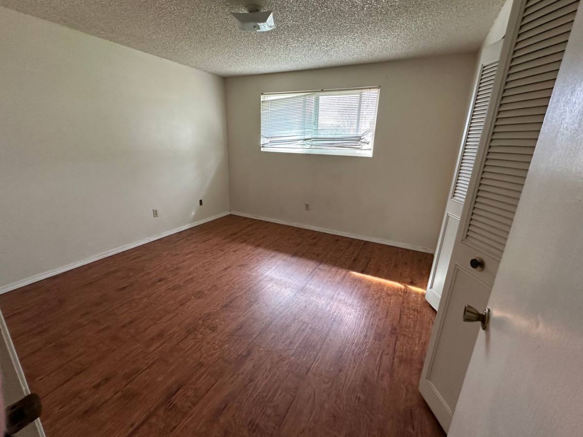 Apartment for rent at 355 E Fifth Ave, Sutherlin, OR 97479