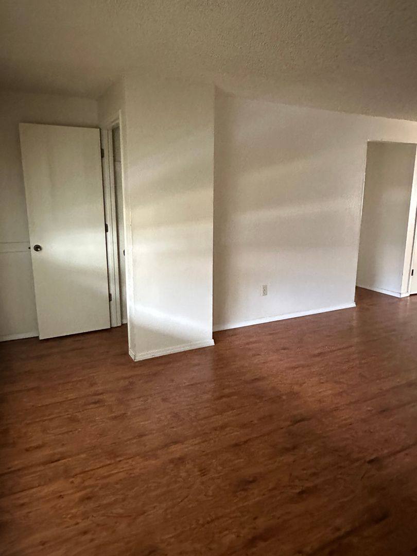 Apartment for rent at 355 E Fifth Ave, Sutherlin, OR 97479