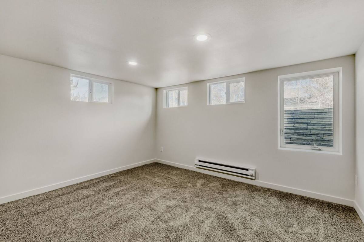 Apartment for rent at 946 Pratt St, Longmont, CO 80501