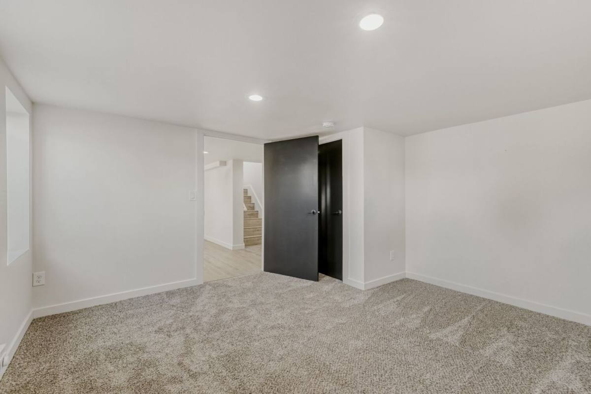 Apartment for rent at 946 Pratt St, Longmont, CO 80501