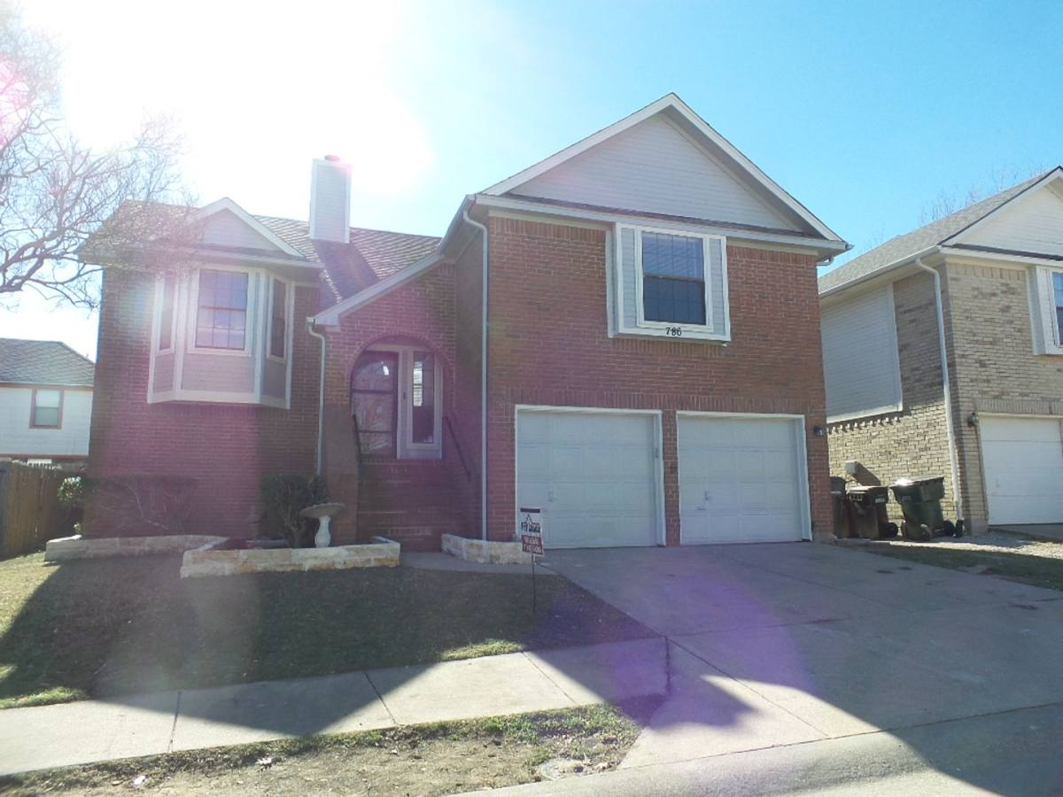 House for rent at 786 Eiffel Dr, Plano, TX 75023