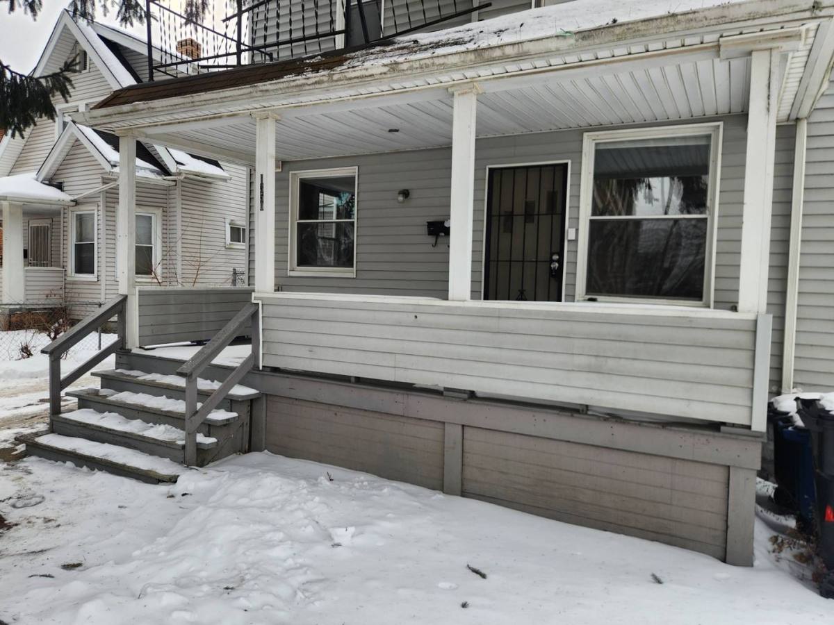 Apartment for rent at 1350 W 80 St, Cleveland, OH 44102