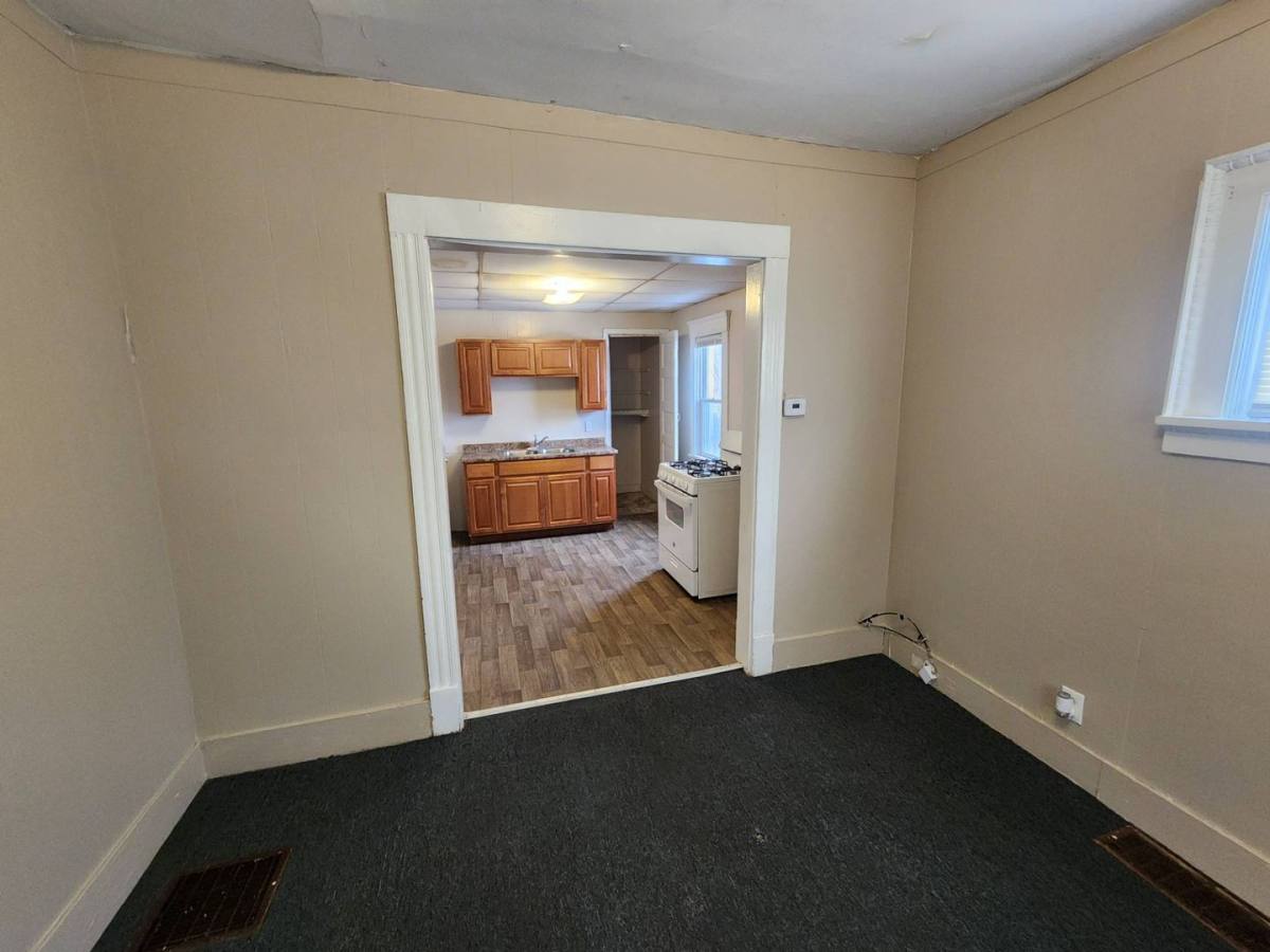 Apartment for rent at 1350 W 80 St, Cleveland, OH 44102