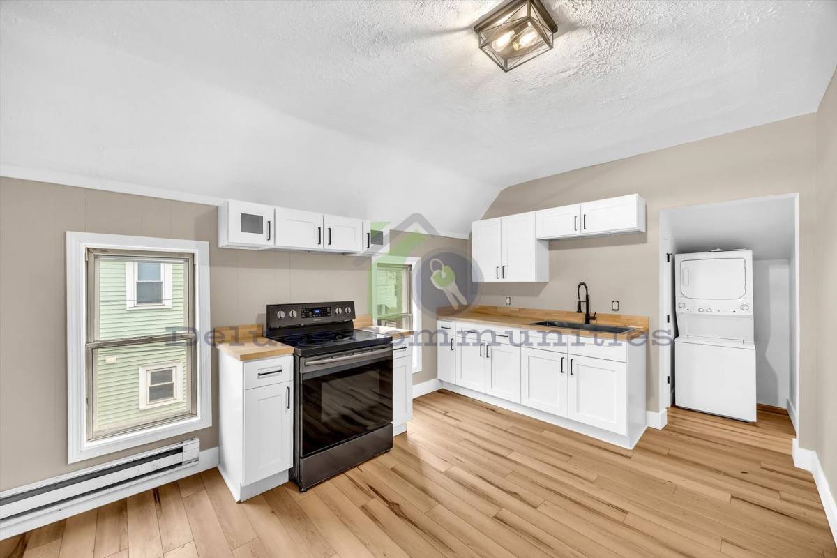 Apartment for rent at 1011 Jennette Ave NW, Grand Rapids, MI 49504