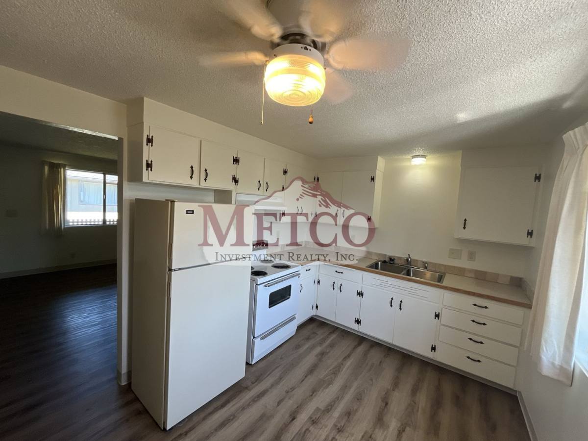 Apartment for rent at 243 F St, Springfield, OR 97477