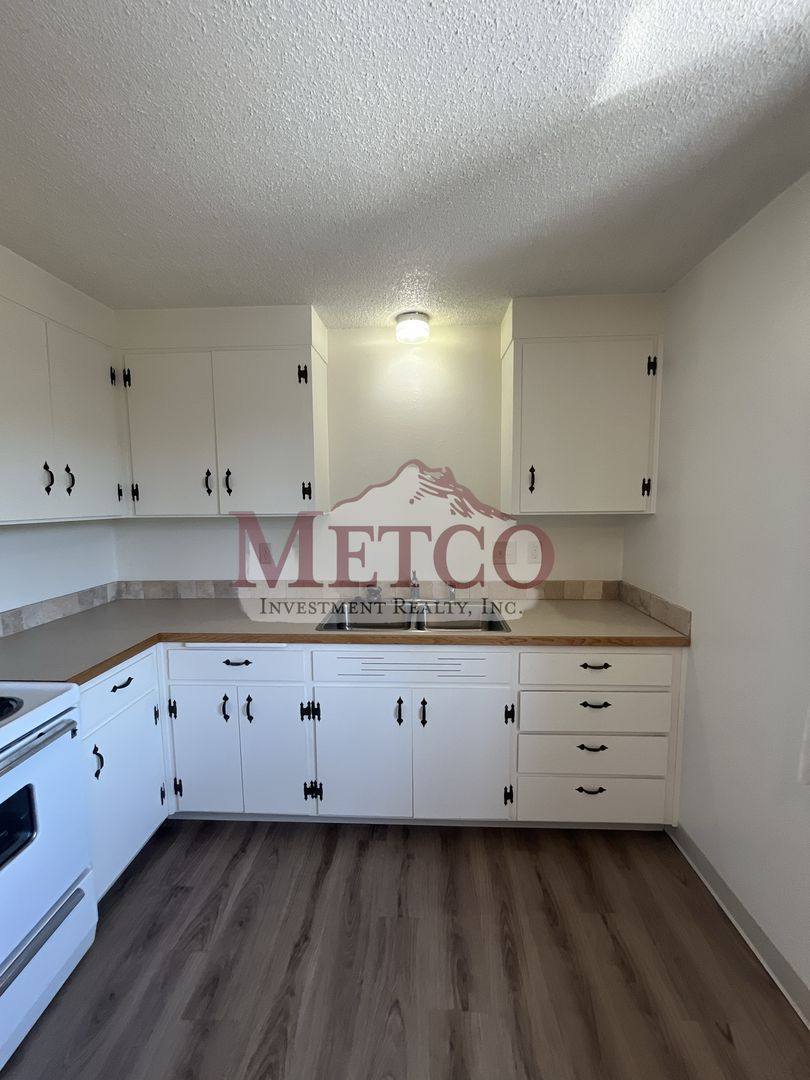 Apartment for rent at 243 F St, Springfield, OR 97477