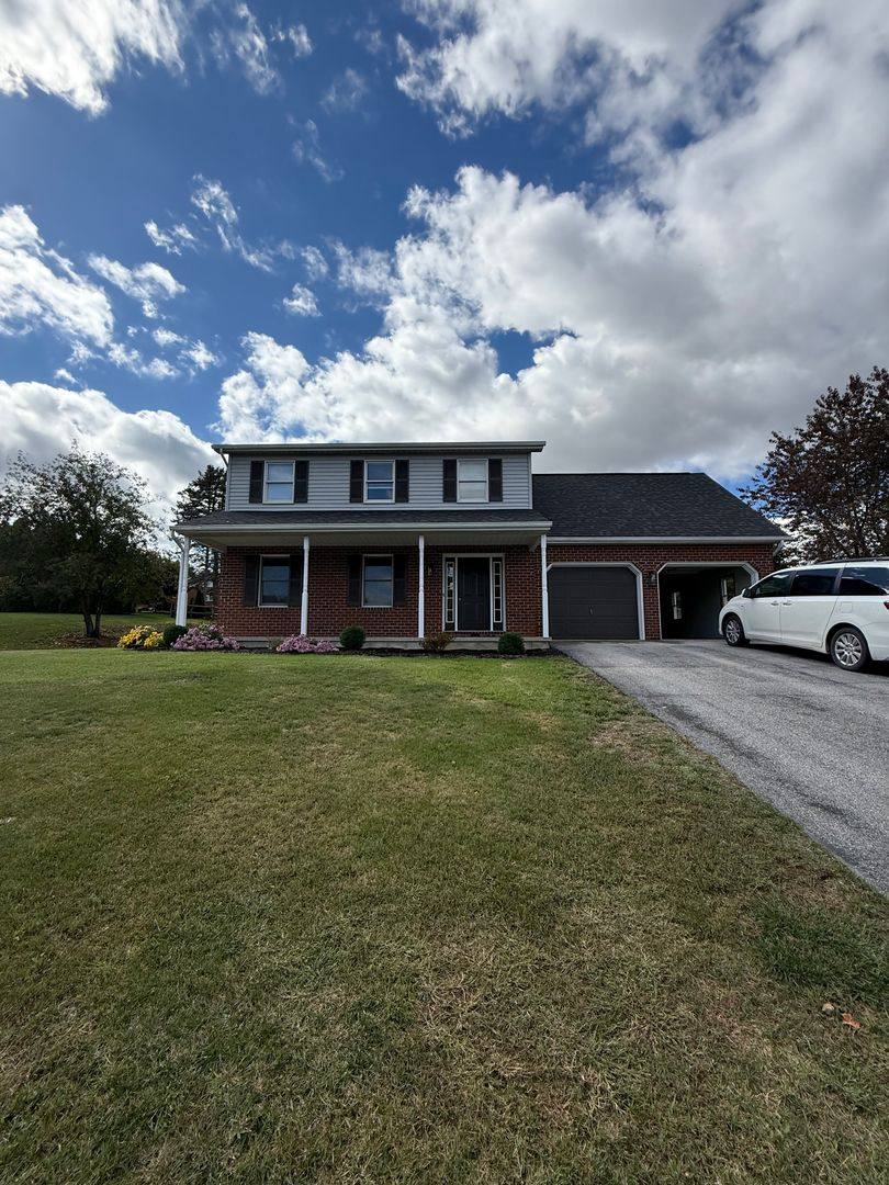 House for rent at 1560 Buttercup Dr, Chambersburg, PA 17202