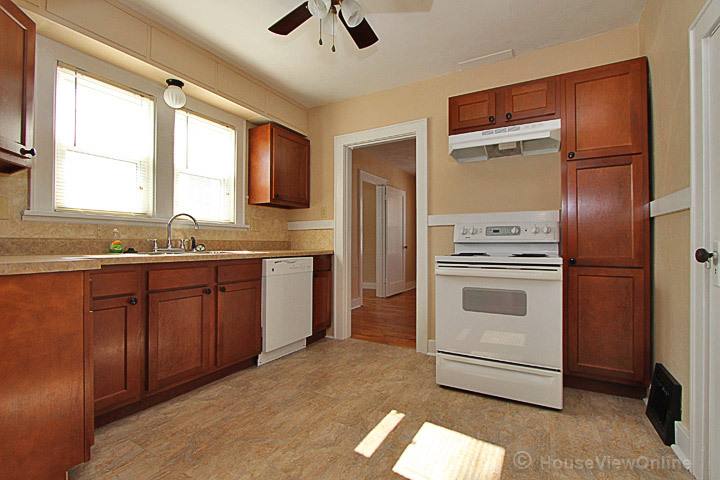 House for rent at 1102 N W End Blvd, Cape Girardeau, MO 63701
