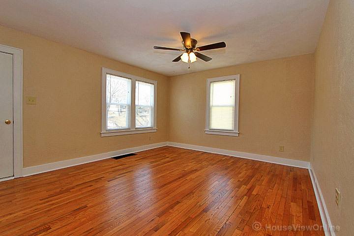 House for rent at 1102 N W End Blvd, Cape Girardeau, MO 63701