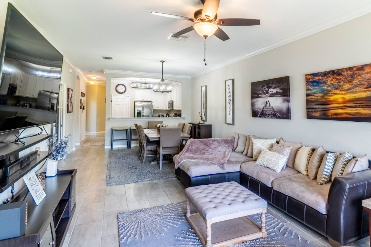 House for rent at 1414 Oceania Dr S, Naples, FL 34113