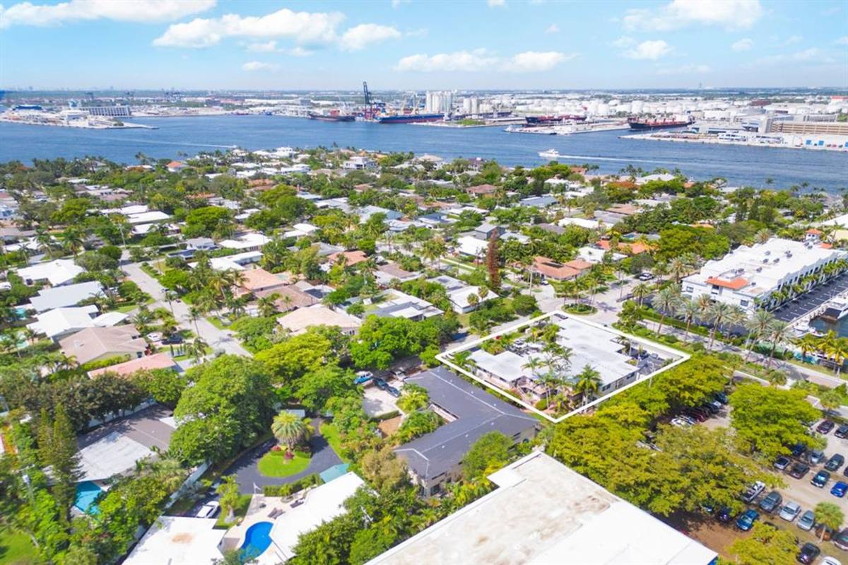 Apartment for rent at 1790 SE 23 Ave, Fort Lauderdale, FL 33316