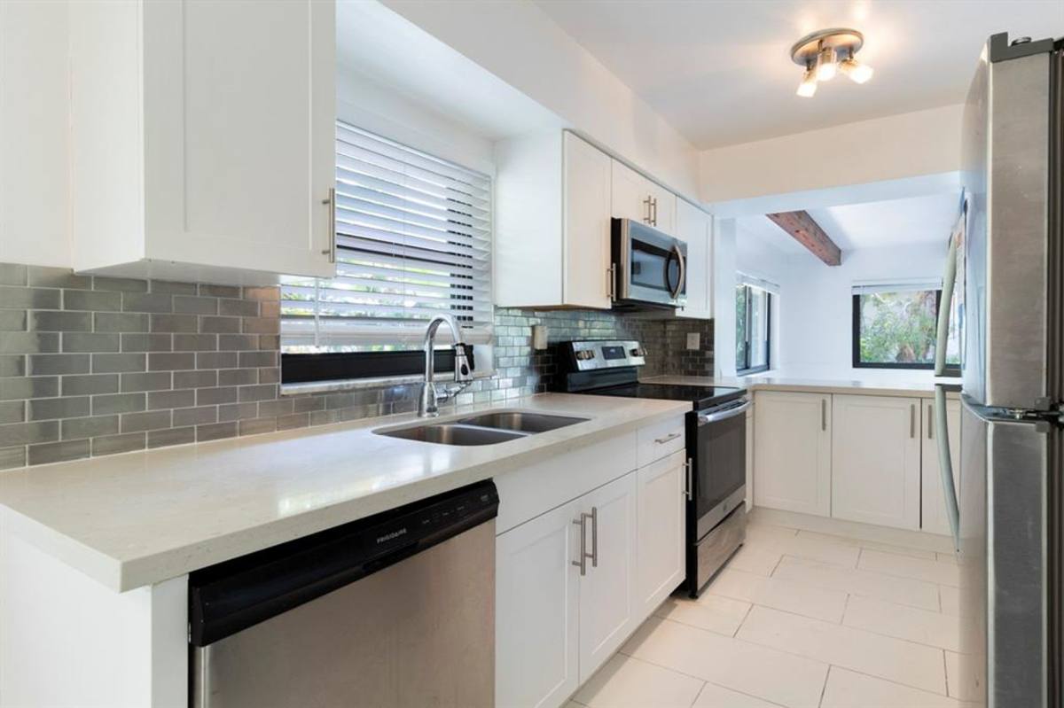 Apartment for rent at 1790 SE 23 Ave, Fort Lauderdale, FL 33316