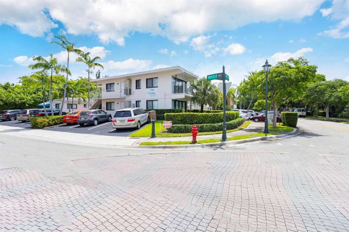 Apartment for rent at 1790 SE 23 Ave, Fort Lauderdale, FL 33316