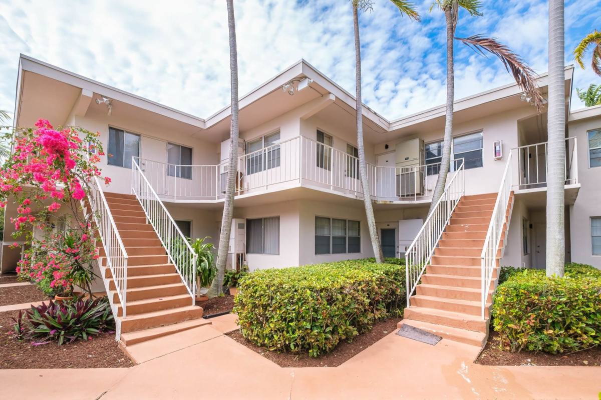Apartment for rent at 1790 SE 23 Ave, Fort Lauderdale, FL 33316