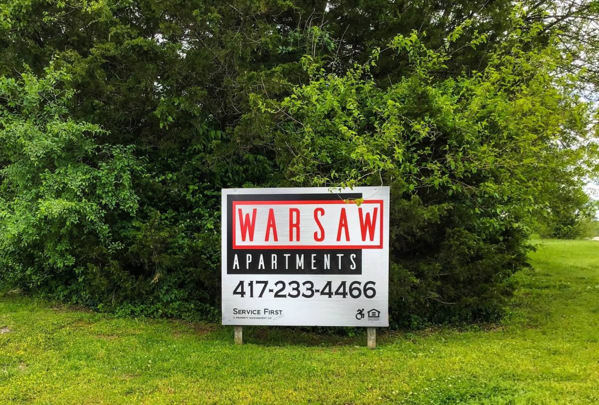 Apartment for rent at 710 Elm St, Warsaw, MO 65355