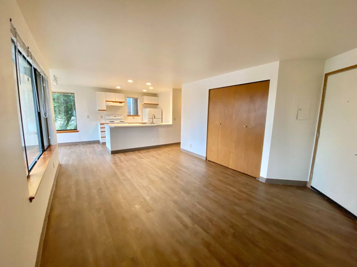 Apartment for rent at 2501 E Madison St, Seattle, WA 98112