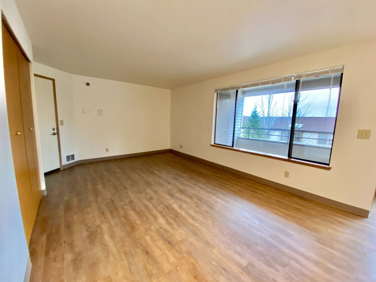 Apartment for rent at 2501 E Madison St, Seattle, WA 98112