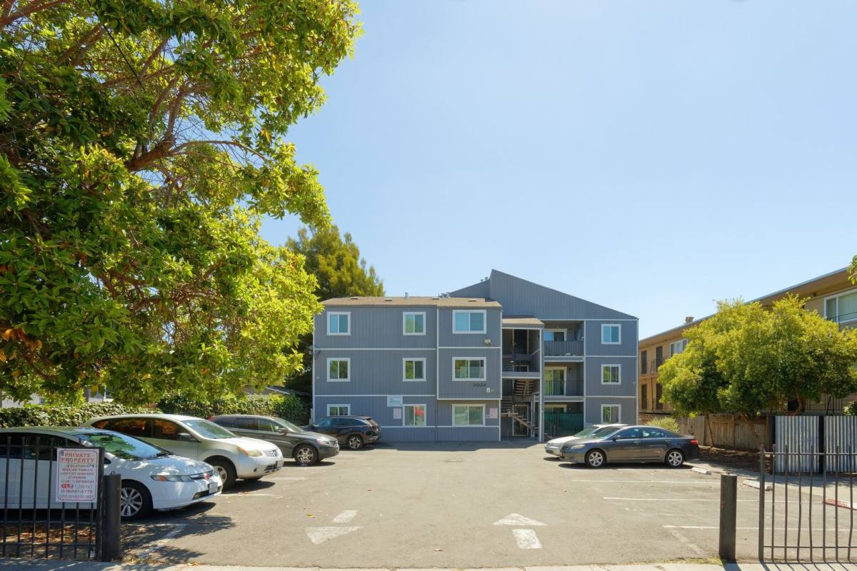 Apartment for rent at 3024 Fruitvale Ave, Oakland, CA 94602