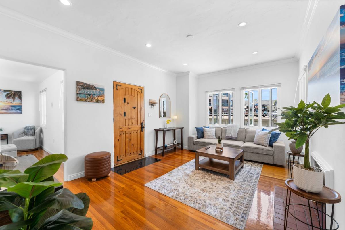 House for rent at 1303 Cave St, La Jolla, CA 92037