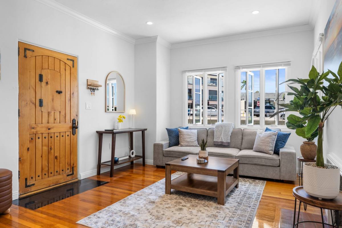 House for rent at 1303 Cave St, La Jolla, CA 92037