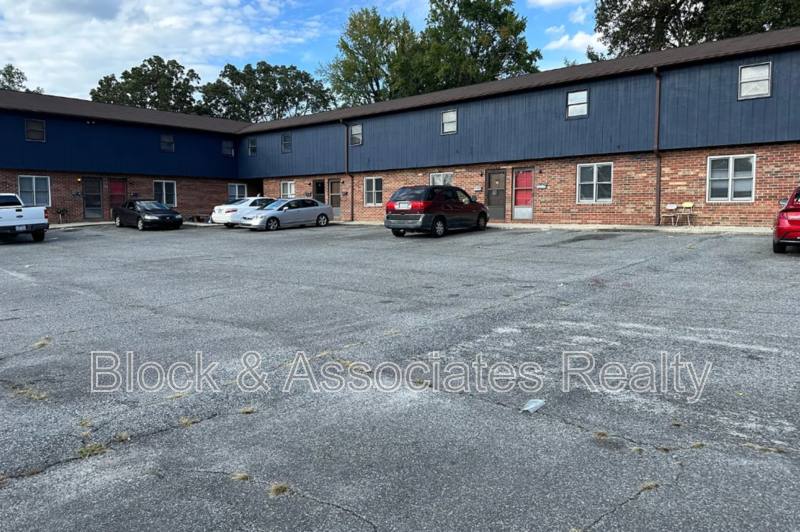 Apartment for rent at 115 College St #1, Thomasville, NC 27360