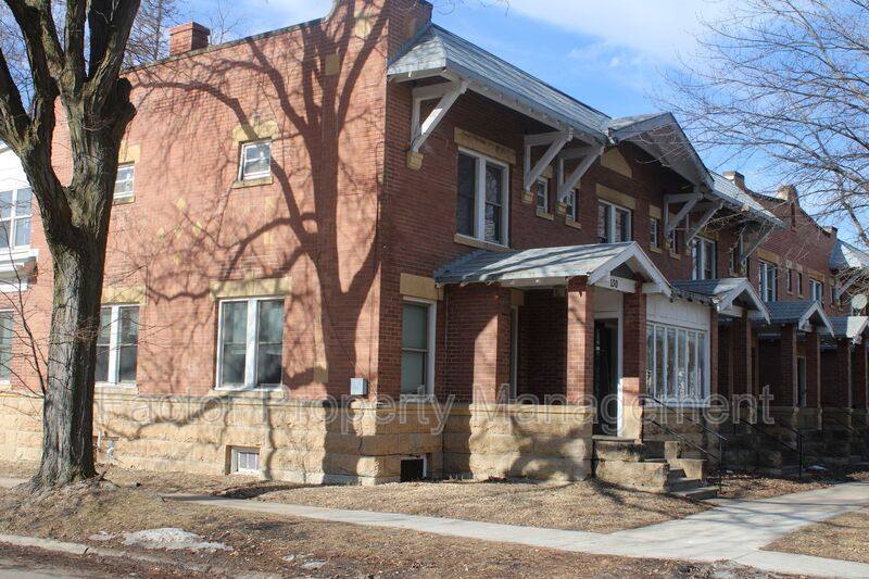 Townhouse for rent at 130 Parsons St, Mankato, MN 56001