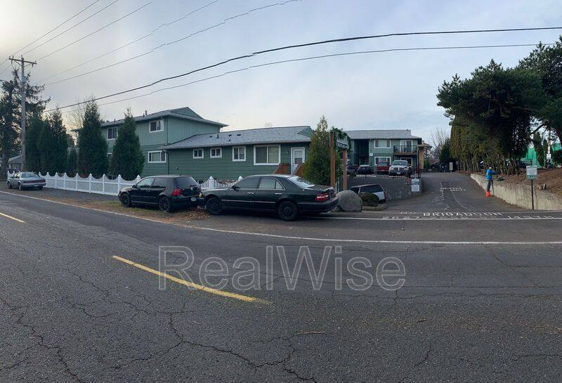Apartment for rent at 2629 SE 145th Ave, Portland, OR 97236