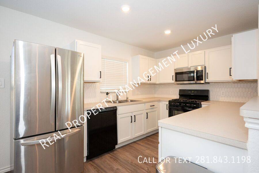 Apartment for rent at 5403 Rosser Ruby Way, Brookshire, TX 77423