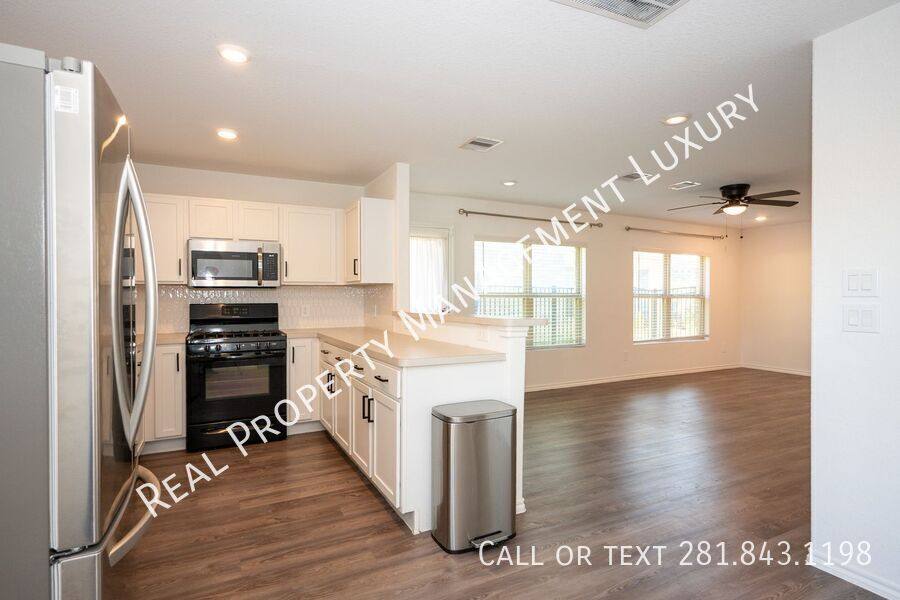 Apartment for rent at 5403 Rosser Ruby Way, Brookshire, TX 77423