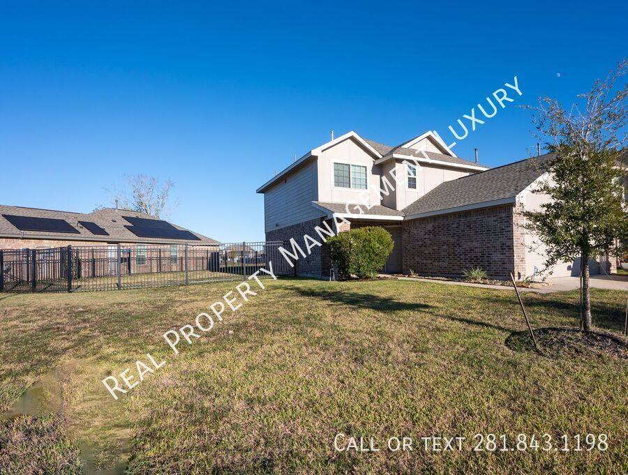 Apartment for rent at 5403 Rosser Ruby Way, Brookshire, TX 77423