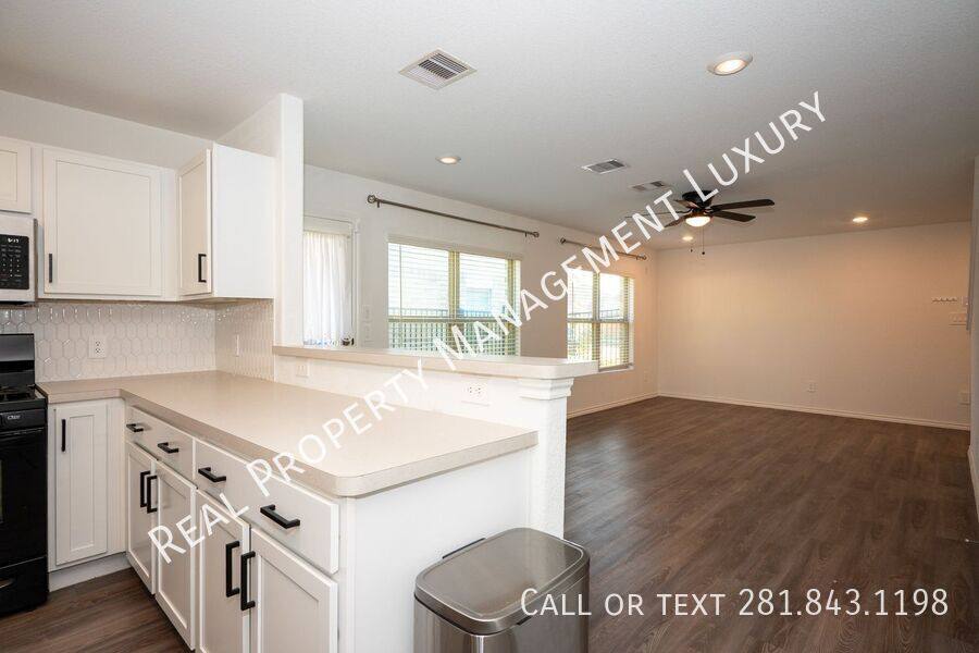 Apartment for rent at 5403 Rosser Ruby Way, Brookshire, TX 77423