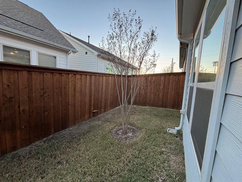 Townhouse for rent at 825 W Mayfield Rd #224, Arlington, TX 76015