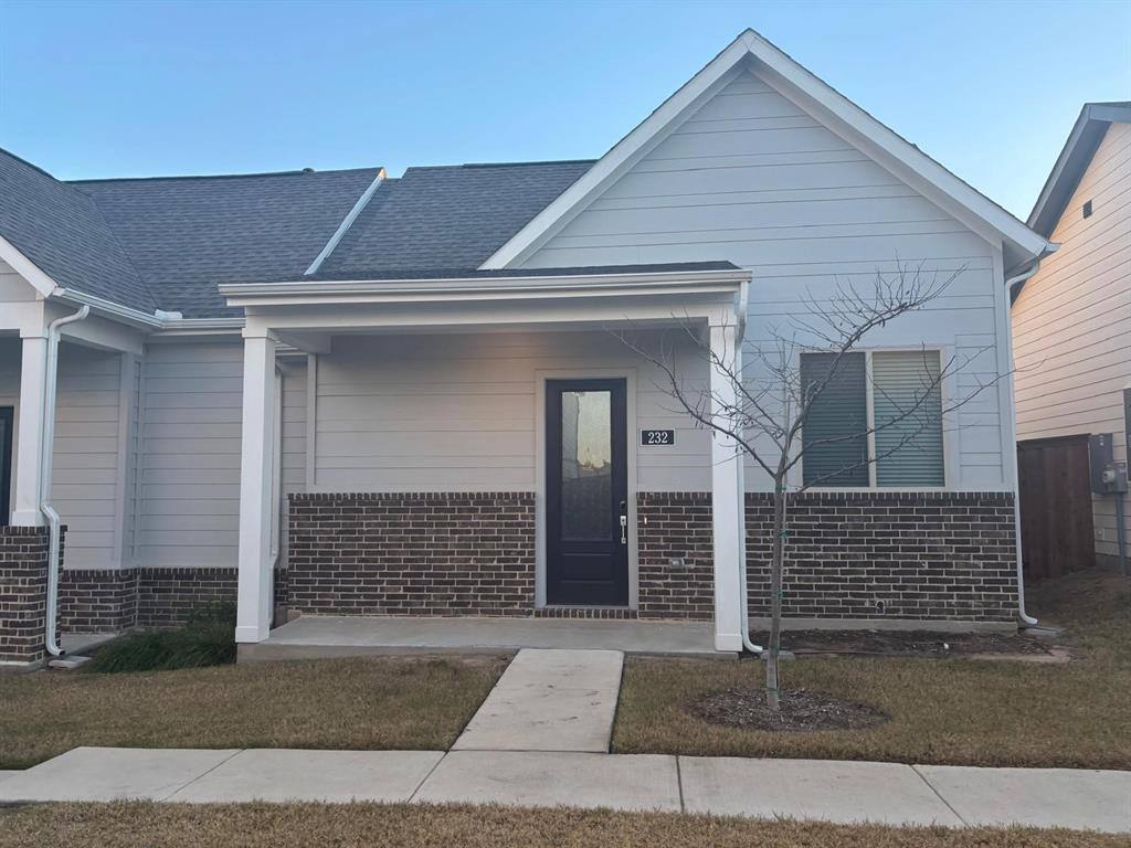 Townhouse for rent at 825 W Mayfield Rd #224, Arlington, TX 76015