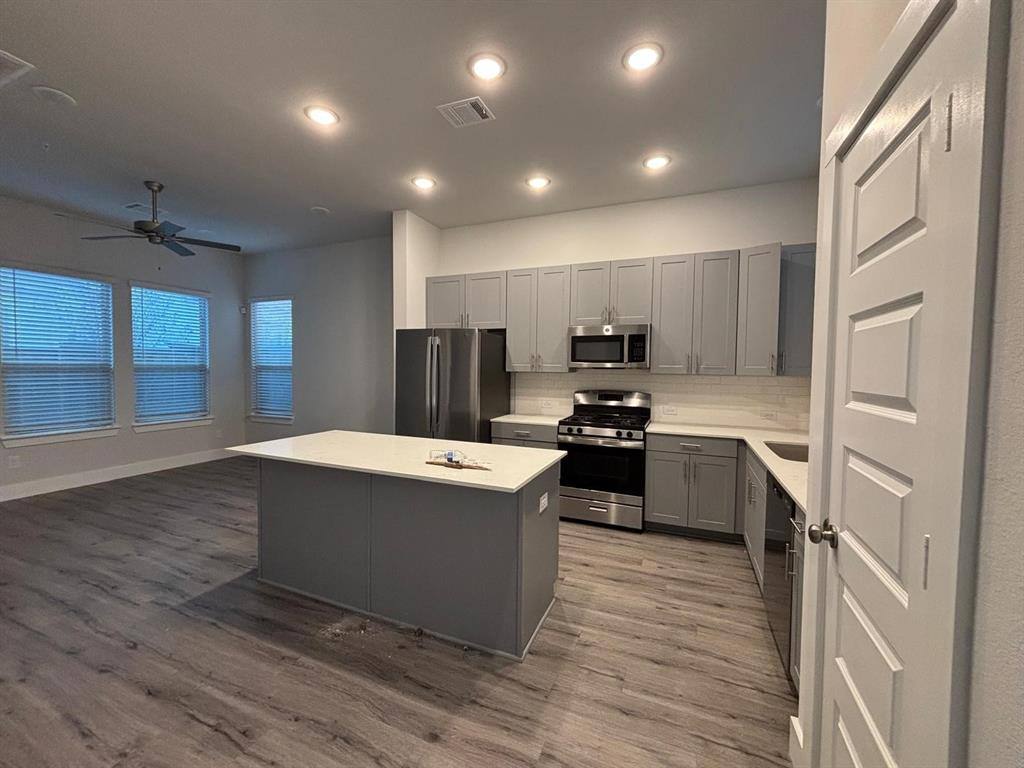 Townhouse for rent at 825 W Mayfield Rd #224, Arlington, TX 76015