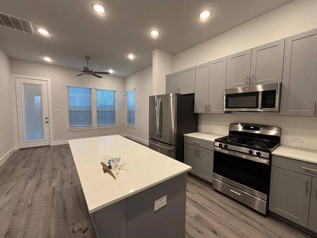 Townhouse for rent at 825 W Mayfield Rd #224, Arlington, TX 76015