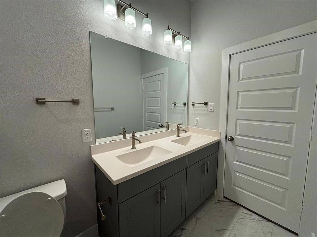 Townhouse for rent at 825 W Mayfield Rd #224, Arlington, TX 76015