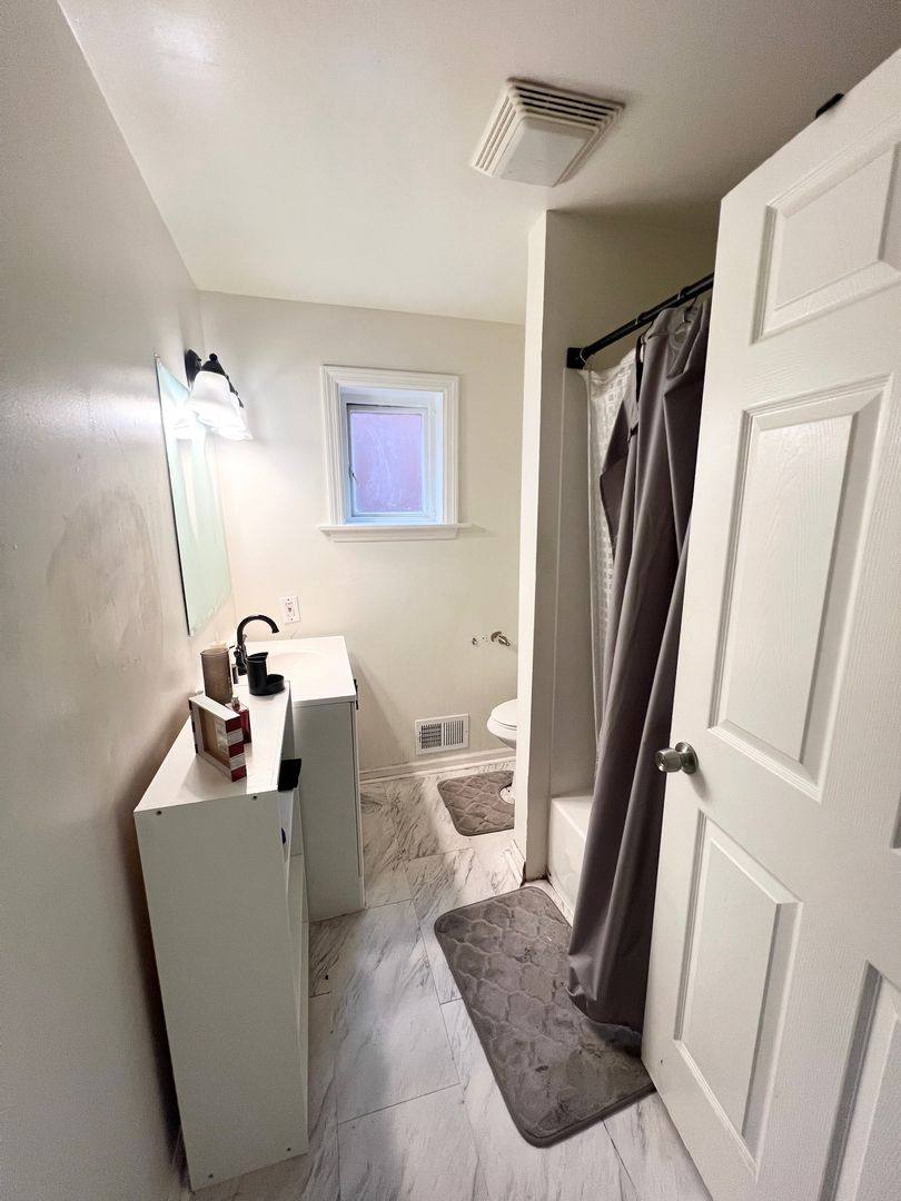 Apartment for rent at 828 Collins Ave, Pittsburgh, PA 15206
