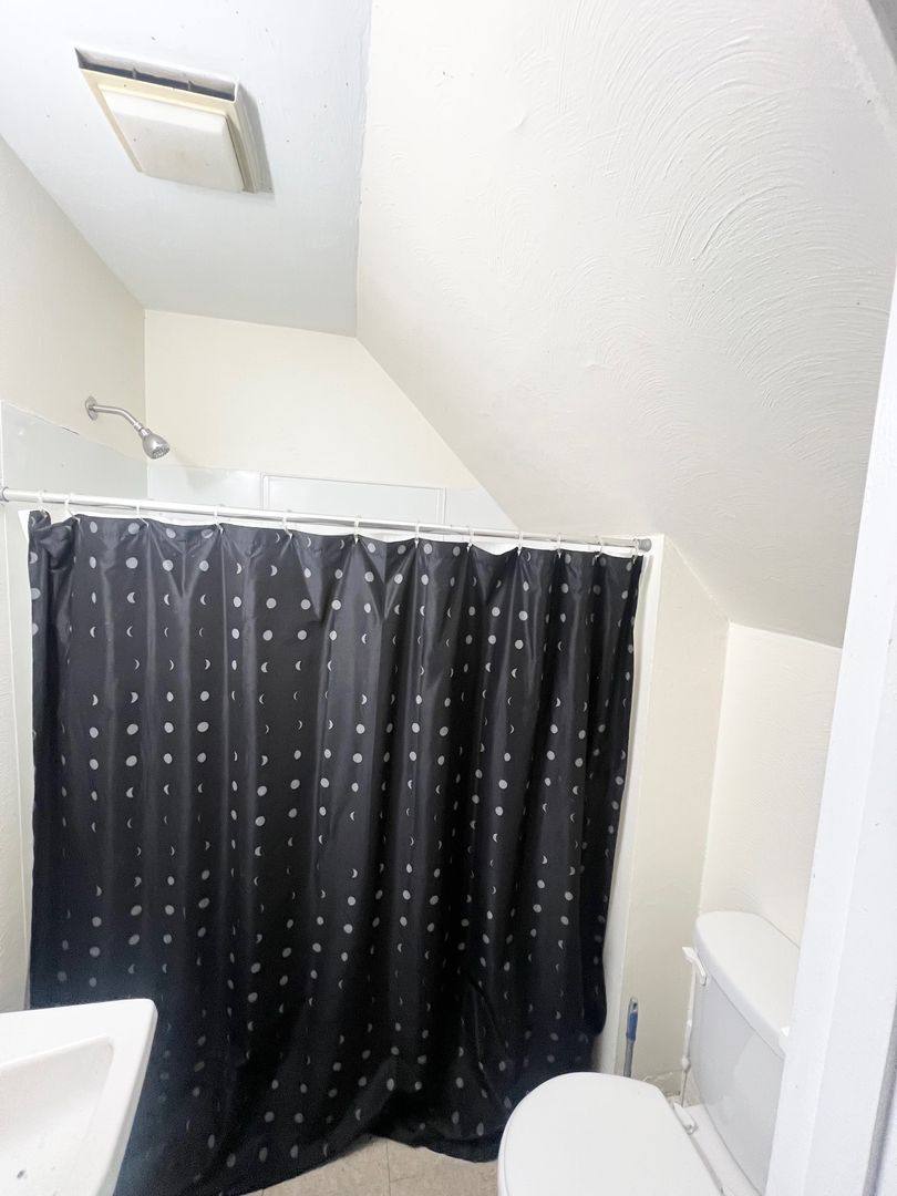 Apartment for rent at 828 Collins Ave, Pittsburgh, PA 15206