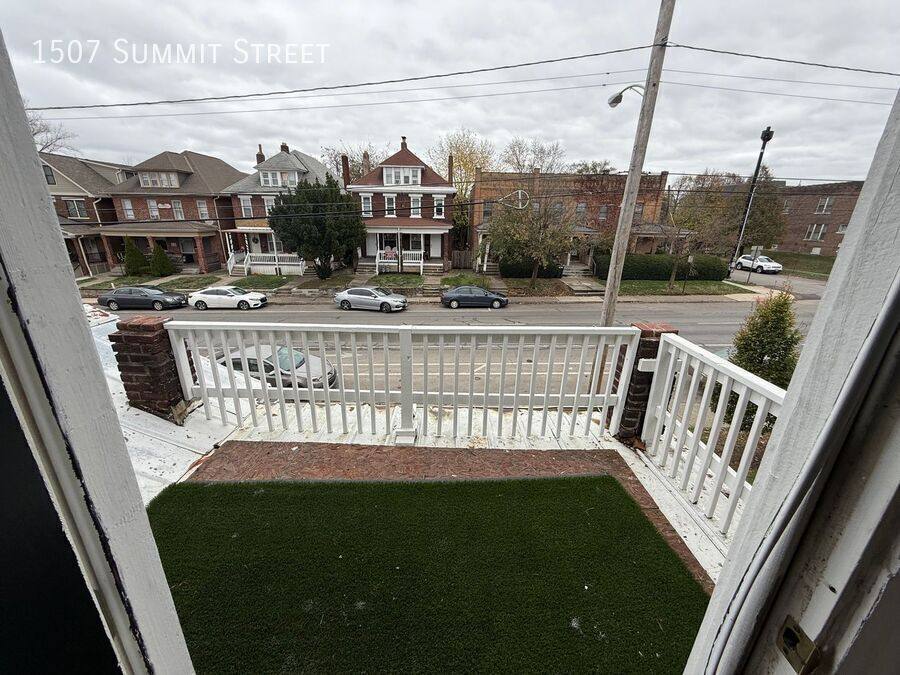 Apartment for rent at 1507 Summit St, Columbus, OH 43201