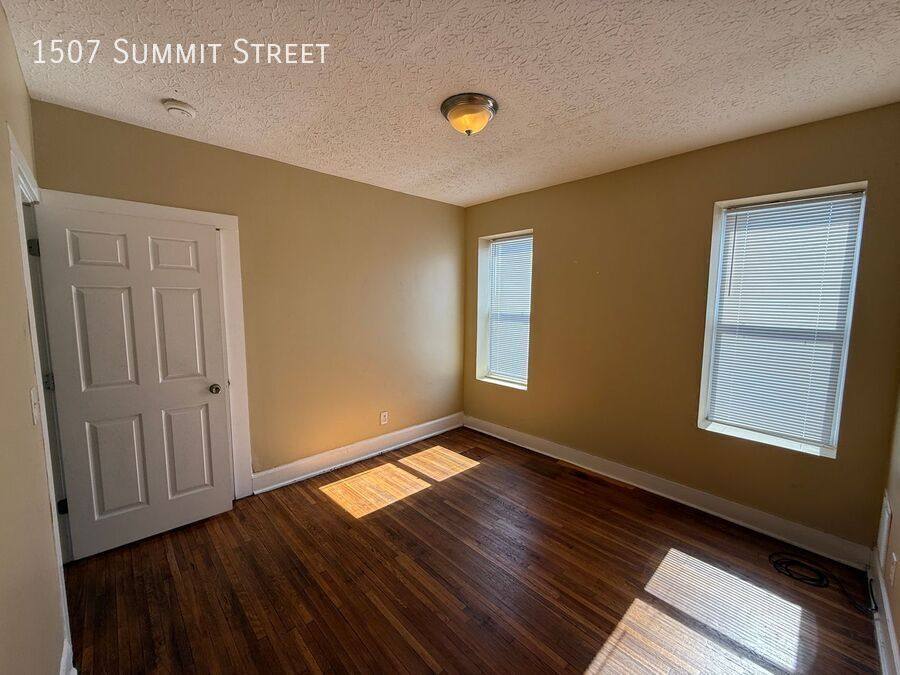 Apartment for rent at 1507 Summit St, Columbus, OH 43201
